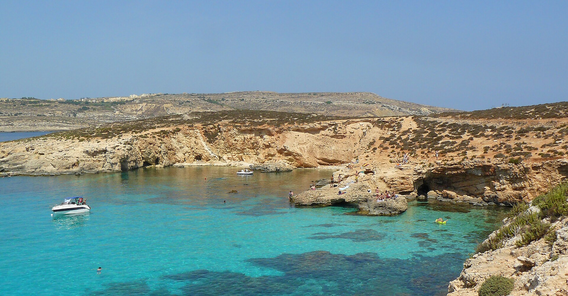 Het turquoise water van de Blue Lagoon op Comino